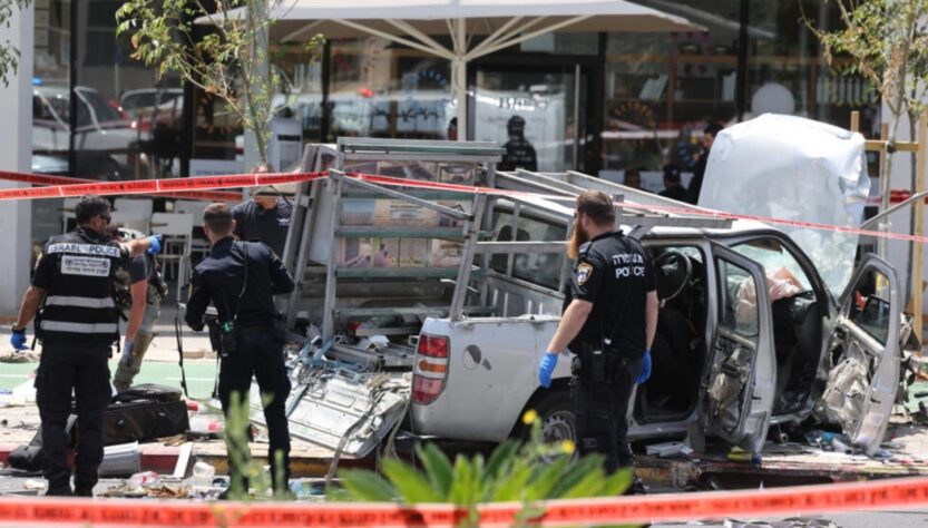Atentado en Tel Aviv: atropello y ataque con cuchillo deja 7 heridos