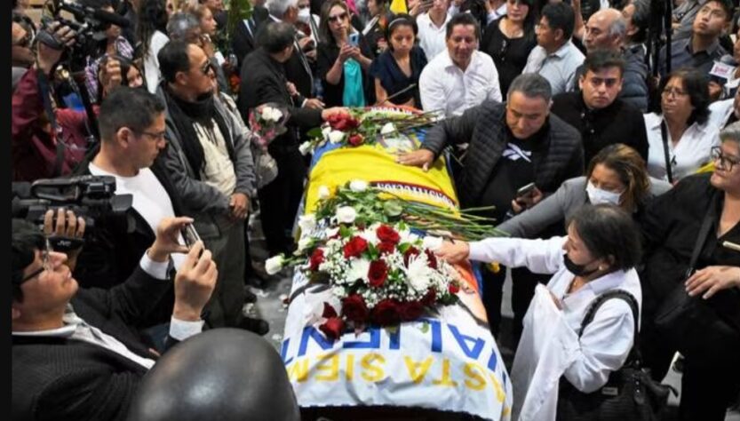 Rinden homenaje a Fernando Villavicencio en cierre de campañas