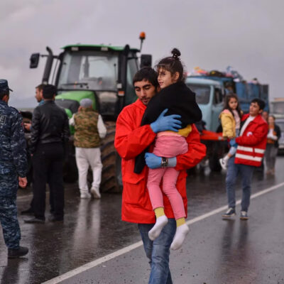 Tensión en Nagorno Karabaj: al menos 6.500 personas han huido a Armenia