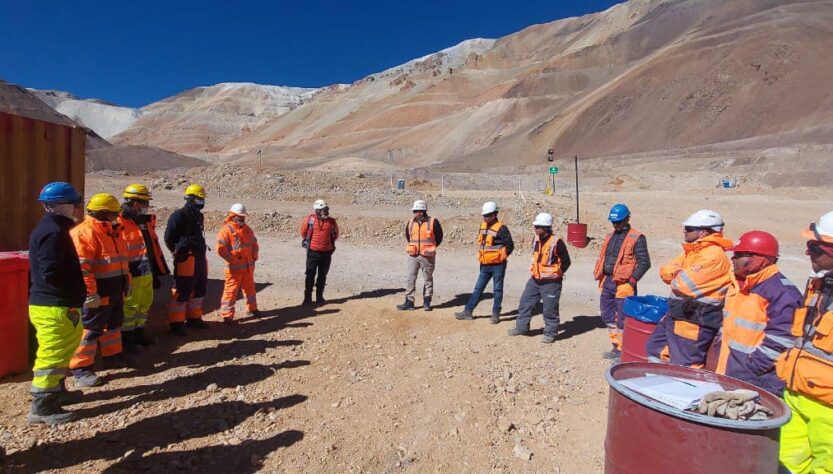 Chile: ¿Qué es verdad y qué no sobre el cierre del proyecto Pascua?