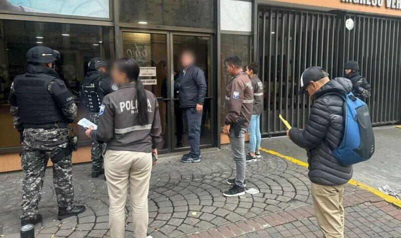 Fiscalía Allana Prefectura de Pichincha en Ecuador en medio de investigación por corrupción