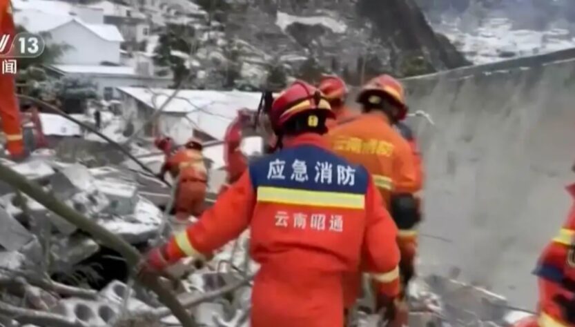 Derrumbe en China deja más de 40 personas sepultadas