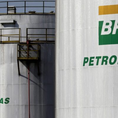 Crisis en Oriente Medio se vuelve factor de riesgo para Petrobras.