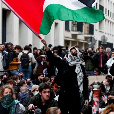 Desalojan a manifestantes Propalestina en universidad de París