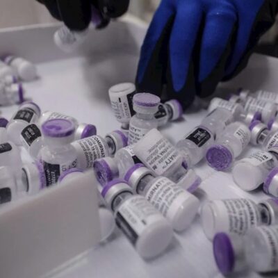 Bruselas pone un alto a la comercialización de la vacuna contra covid de Astra Zeneca