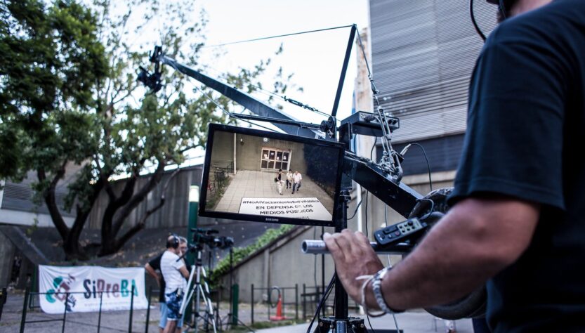 Comunidad cinematográfica en República Dominicana se manifiesta frente al Congreso Nacional en defensa de la Ley de Cine