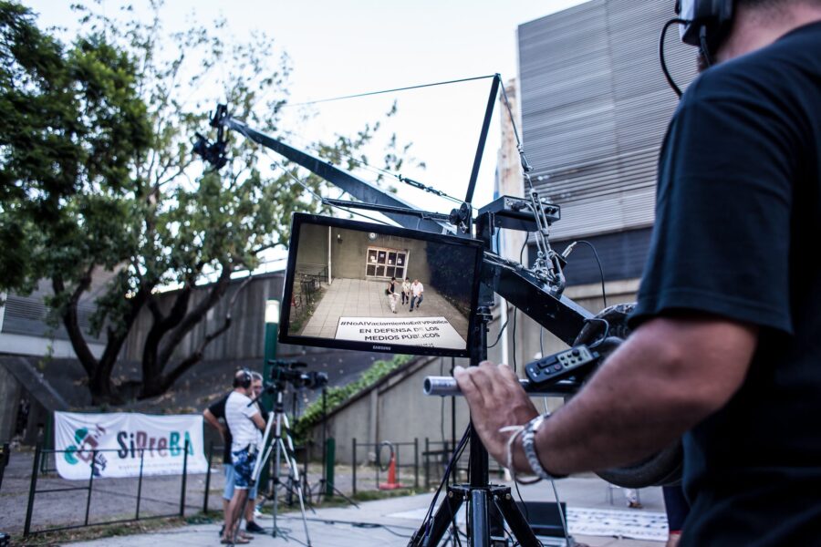 Comunidad cinematográfica en República Dominicana se manifiesta frente al Congreso Nacional en defensa de la Ley de Cine