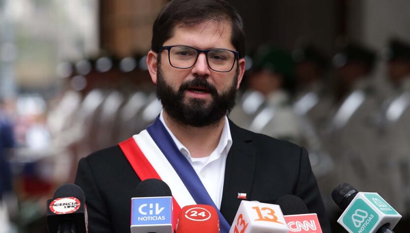Duras críticas en Chile al presidente Boric tras filtrarse su declaración sobre el Caso Monsalve