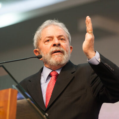 El Presidente de Brasil, Lula da Silva, supera exitosamente un procedimiento médico tras una hemorragia cerebral