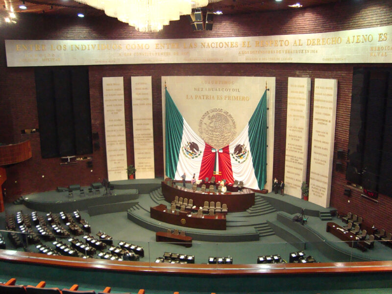 Cámara de Diputados de México avala reforma para reconocer derechos laborales de trabajadores digitales