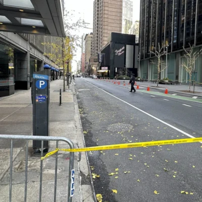 Asesinaron a Brian Thompson, CEO de UnitedHealthcare, en un tiroteo en Manhattan