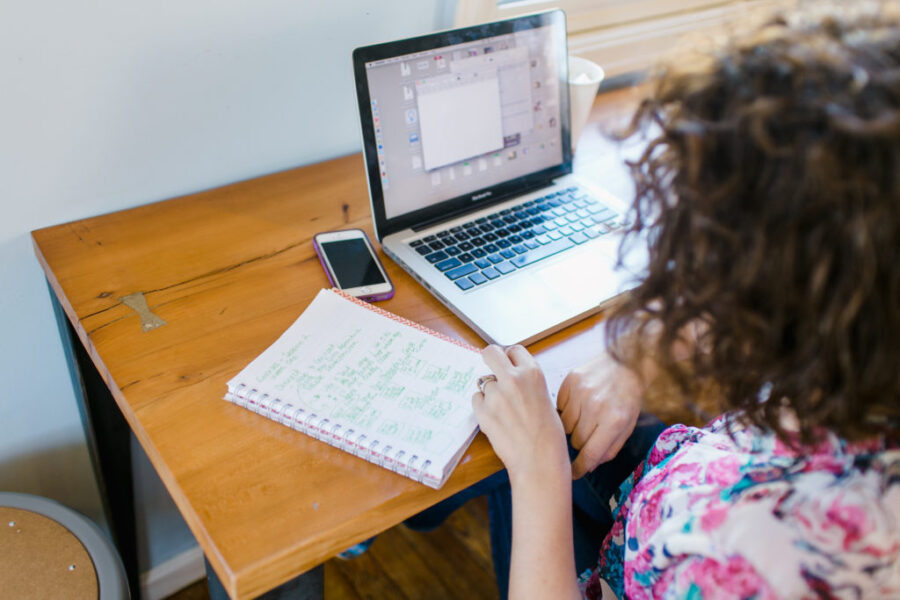 Perú: Trabajadores públicos esperan el pago del bono de S/200 en enero de 2025