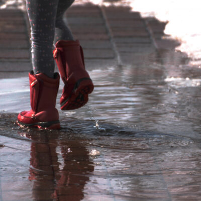 Fuerte lluvia en La Paz causa desbordes, sifonamientos y colapso de muros en la ciudad