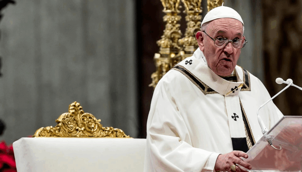 El papa sufre una neumonía bilateral y su estado es “complejo”