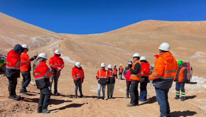 Habitantes de Alto del Carmen desmienten falsas acusaciones sobre daños a los glaciares en visita a Pascua Lama