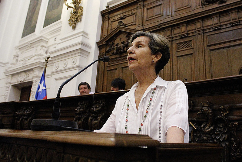 Fiscalía interroga a exsenadora Isabel Allende por fallida venta de casa familiar