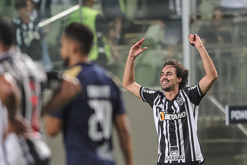 Sport Boys y Alianza Lima se enfrentan en duelo clave esta noche