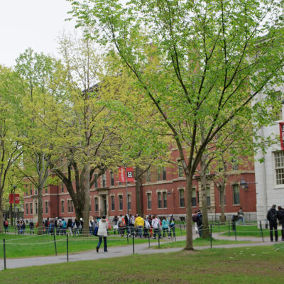 Gobierno de Estados Unidos le impide inscripción a estudiantes internacionales en Harvard
