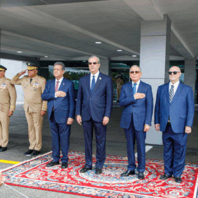 Histórica reunión entre Abinader y expresidentes marca un hito en la política dominicana