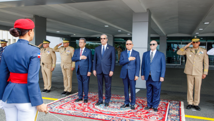Histórica reunión entre Abinader y expresidentes marca un hito en la política dominicana