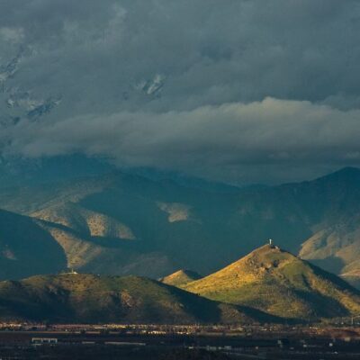 Chile: Contraloría frena millonario proyecto en Cerro Renca por falta de sustento técnico