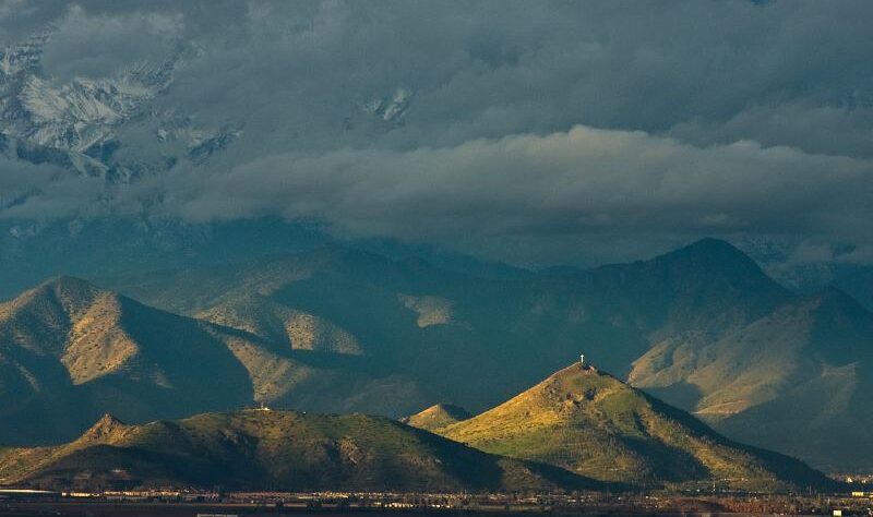 Chile: Contraloría frena millonario proyecto en Cerro Renca por falta de sustento técnico