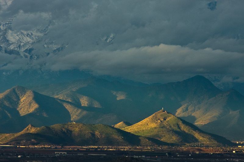 Chile: Contraloría frena millonario proyecto en Cerro Renca por falta de sustento técnico