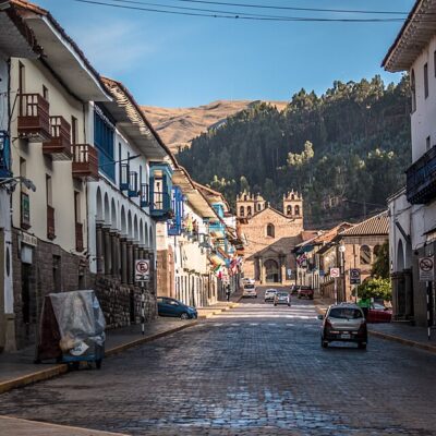 Perú: Turistas y Ciudadanos Varados en Cusco por Interrupción de Vía entre Machu Picchu y Santa Teresa