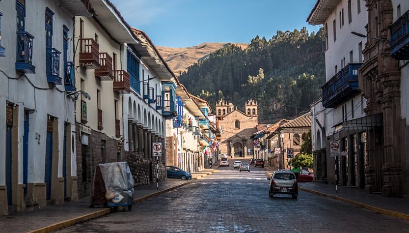 Perú: Turistas y Ciudadanos Varados en Cusco por Interrupción de Vía entre Machu Picchu y Santa Teresa