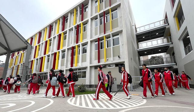 Reino Unido premia a Perú con las Escuelas Bicentenario: el modelo peruano conquista Europa con innovación educativa