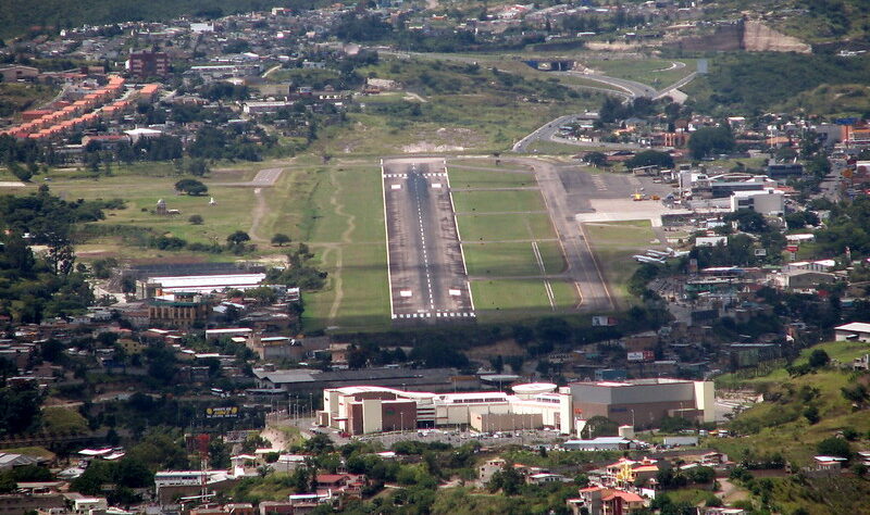 Presidente del INABVE en El Salvador es detenido en Honduras con dinero sin justificar