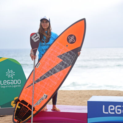 Perú: Vania Torres logra bicampeonato panamericano de surf y recibe apoyo masivo desde el mundo del espectáculo