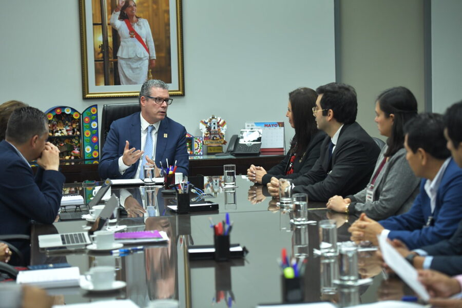 Perú: Lanzan programa de becas integrales para carreras técnicas en el cual jóvenes entre 17 y 39 años podrán postular desde julio