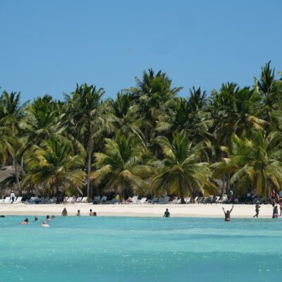 República Dominicana: Líder Económico Regional con Grandes Desafíos por Delante