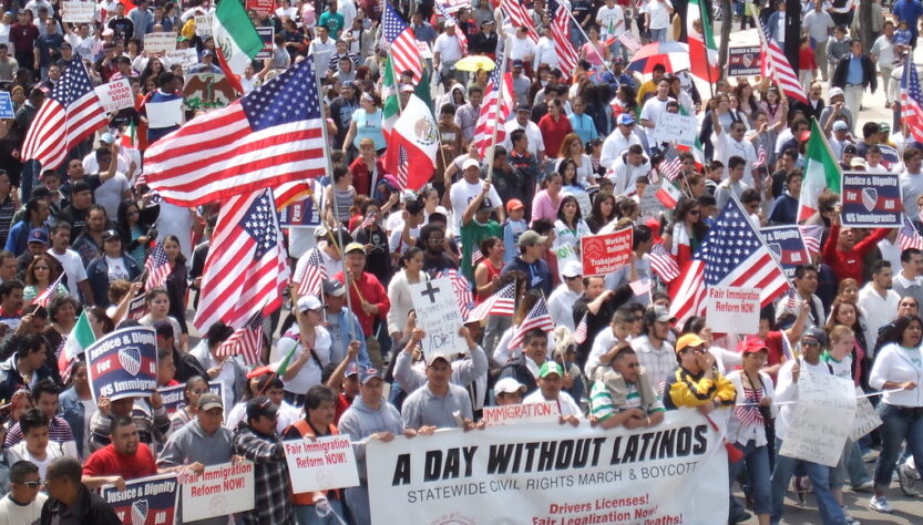 Tres razones por las que los latinos impulsan el motor económico de EE.UU.