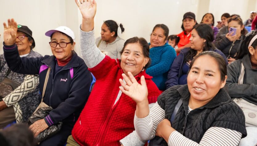 Perú impulsa programas con enfoque en más educación, empleo y apoyo a la tercera edad