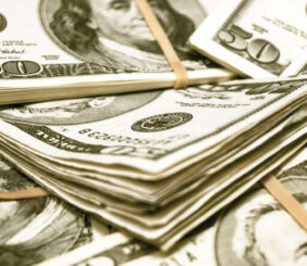 Las Proyecciones Fallidas: ¿Cómo Cierra Colombia 2025 en Crecimiento, Inflación y Dólar?