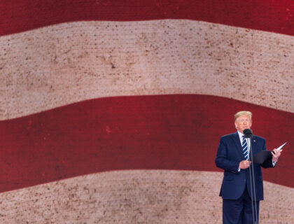 Tensión en el T-MEC: Trump califica de “irrelevante” el tratado mientras México advierte sobre la amenaza de China