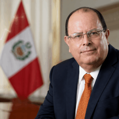 Tambalea la permanencia de Julio Velarde en el BCR: Roberto Sánchez lo retirará del cargo