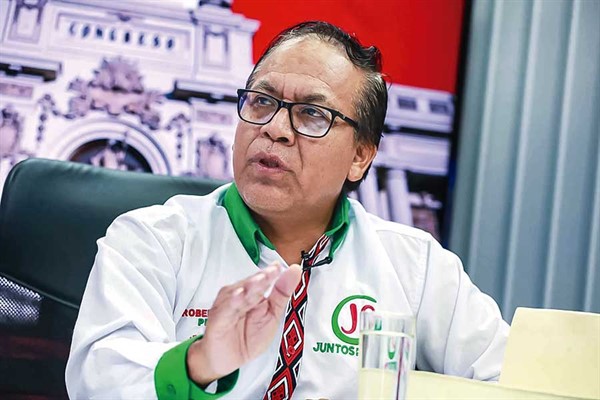 300 mil soles: Roberto Sánchez afrota acusaciones por presunta apropiación de aportes del partido