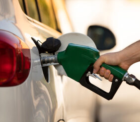 Honduras eleva el precio de los combustibles mientras Guatemala busca contener el impacto
