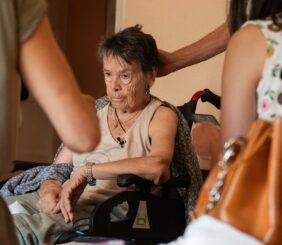 España extiende la protección frente a desalojos hasta 2030 tras las protestas por el caso Maricarmen