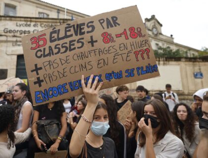 Estudiantes se movilizan en Francia para exigir más recursos y mejores condiciones educativas