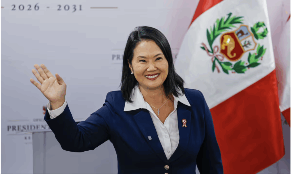 Keiko Fujimori anuncia nuevas normas de disciplina escolar con restricciones al cabello y al maquillaje
