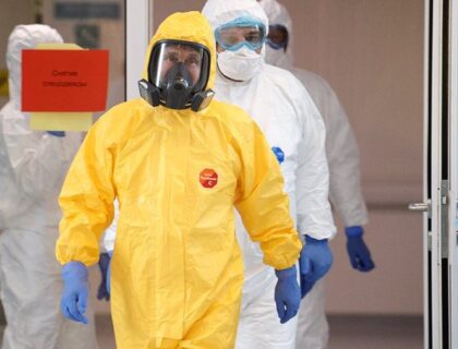Rusia descarta casos de peste en Siberia tras la muerte de una trabajadora de laboratorio.